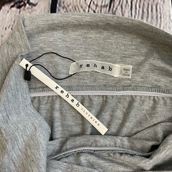 🆕 Gray Skirt - Picture 5 of 7